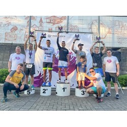 Corrida e Caminhada dos 152 anos de Campo Largo leva centenas de pessoas às ruas da cidade